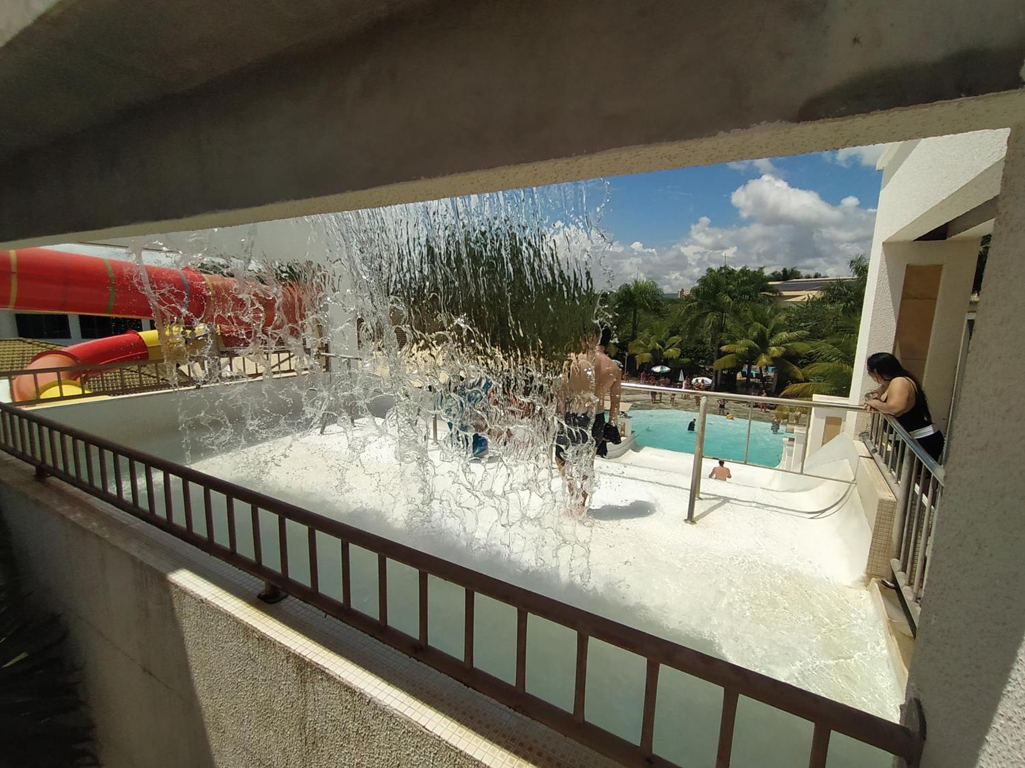 Lacqua Diroma, Mais Parque Acquatico Com Piscina De Ondas Caldas Novas Εξωτερικό φωτογραφία